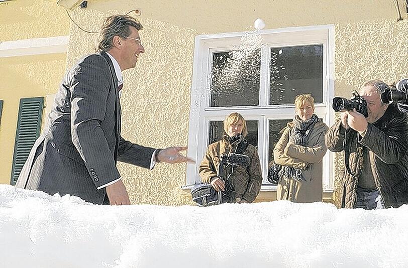 Lockere Spiele im Schnee vor Fotografen, so gab sich der Fraktionschef vor kurzem noch in Kreuth. Von da an ging&rsquo;s bergab.