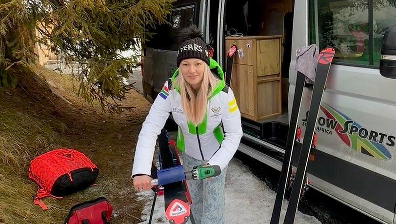 Auf dem Bike und auf Skiern: Die junge Frau kann beides. Auf dem Bike und auf Skiern: Die junge Frau kann beides.