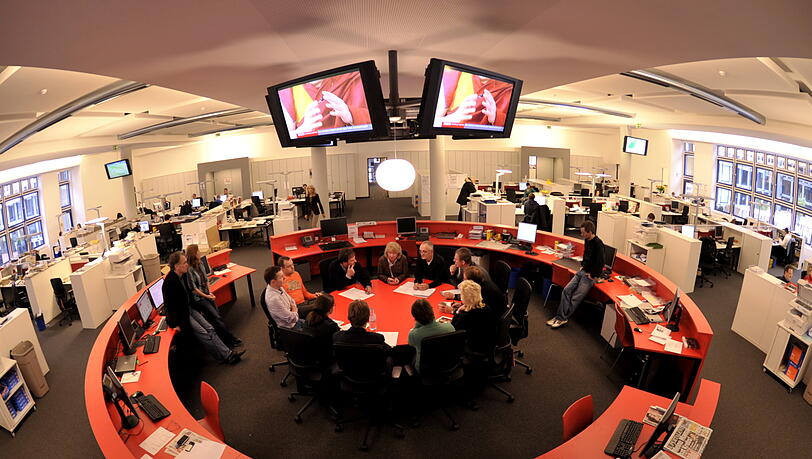 Ein modernes Unternehmen: Blick in den Newsroom der Abendzeitung. Ein modernes Unternehmen: Blick in den Newsroom der Abendzeitung.