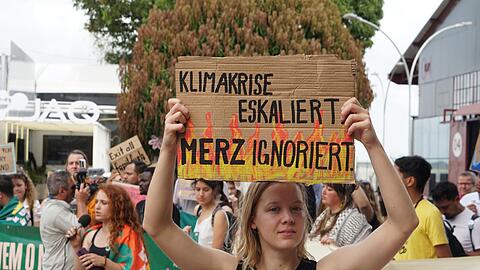 Die deutsche Klimaaktivistin Carla Reemtsma hält den Einfluss fossiler Lobbyisten auf der Konferenz für ein ernsthaftes Problem.