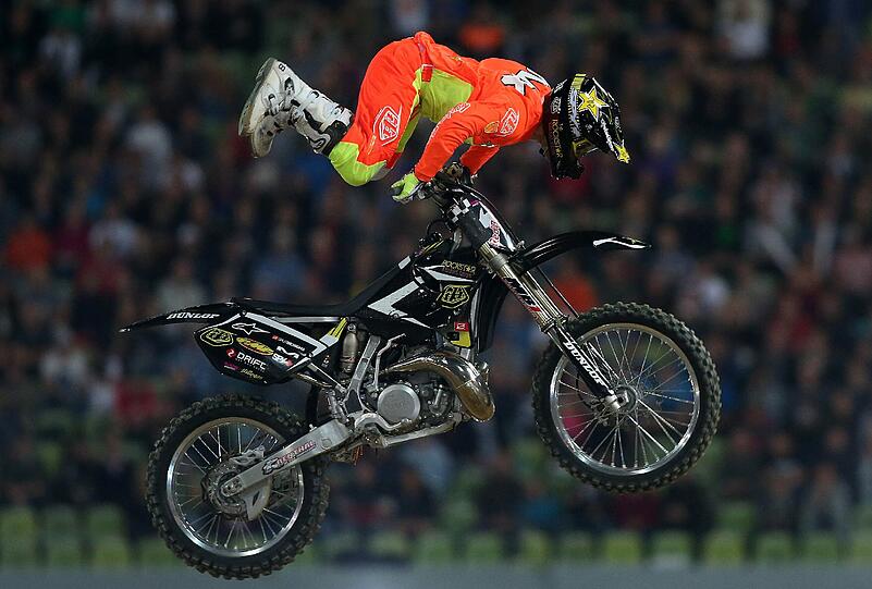 Am Samstag haben die X-Fighters in München Station gemacht - und spektakuläre Stunts gezeigt. Mit von der Partie beim letzten Stopp vor dem Finale in Sydney: Die Stars der Szene rund um den Spanier Dany Torres.