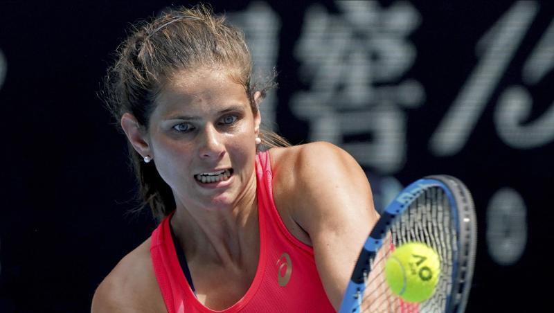 Julia Görges zieht souverän in die dritte Runde der Australian Open ein. Julia Görges zieht souverän in die dritte Runde der Australian Open ein.