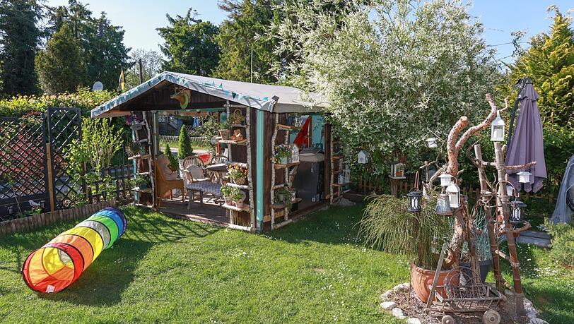 300 Quadratmeter Wohnfläche und Garten steht dem Paar zur Verfügung. 300 Quadratmeter Wohnfläche und Garten steht dem Paar zur Verfügung.