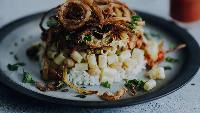 Auch ein Rezept für Koshari, das ägyptische Nationalgericht gibt es im Kochbuch von Ester Laub. Auch ein Rezept für Koshari, das ägyptische Nationalgericht gibt es im Kochbuch von Ester Laub.