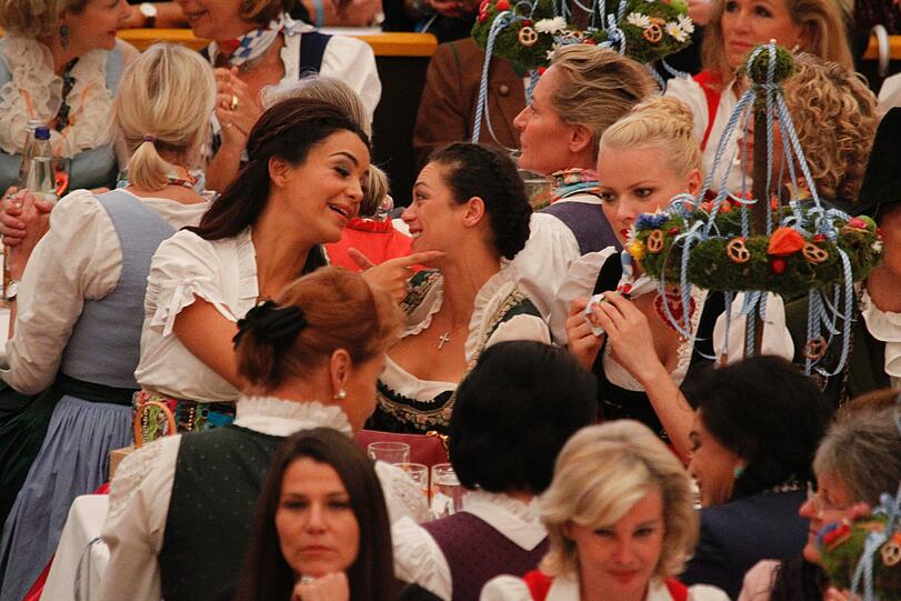 Regine Sixt's Damenwiesn: Verona Pooth, Lilly Becker und Franziska Knuppe