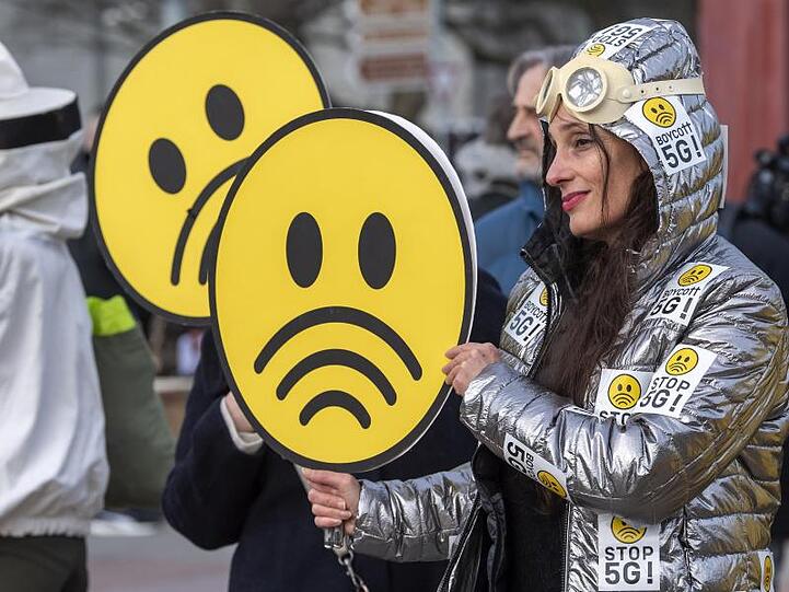 Die Veranstaltung des weltweiten Protesttages möchten auf die Gesundheits- und Umweltrisiken der neuen Mobilfunktechnologie für Mensch und Natur aufmerksam machen.