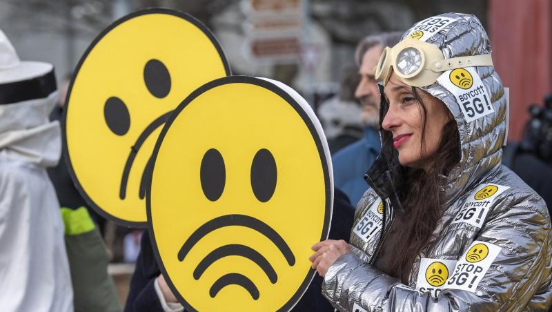Die Veranstaltung des weltweiten Protesttages möchten auf die Gesundheits- und Umweltrisiken der neuen Mobilfunktechnologie für Mensch und Natur aufmerksam machen. Die Veranstaltung des weltweiten Protesttages möchten auf die Gesundheits- und Umweltrisiken der neuen Mobilfunktechnologie für Mensch und Natur aufmerksam machen.