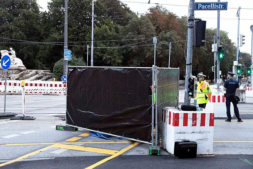 Die Bilder vom Unfallort am Lenbachplatz.