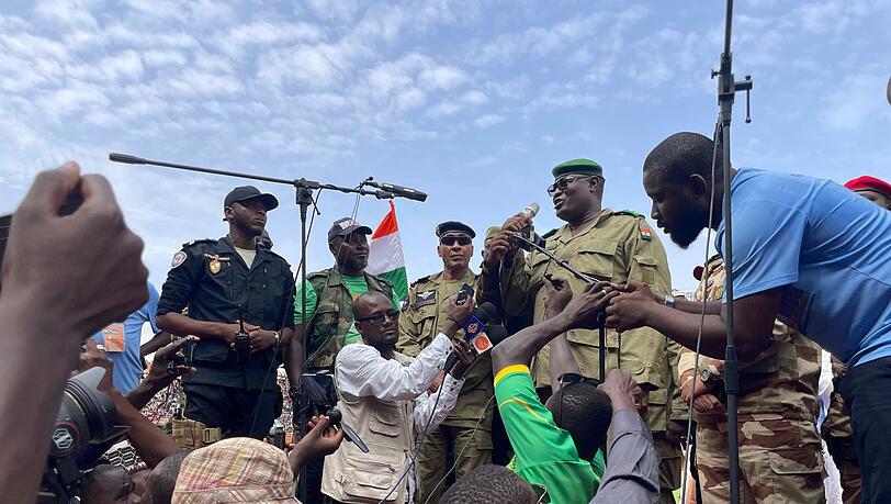  Bangen in Westafrika - vorerst keine Milit&auml;rintervention 