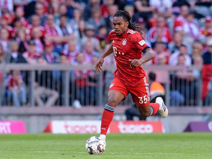 Renato Sanches vom FC Bayern München spielt den Ball. Foto: Matthias Balk/Archiv