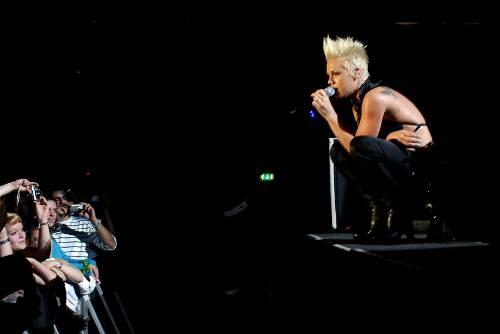 Einladung ins &bdquo;Funhouse&ldquo;, die Schaubude des Rock: US-Star Pink kommt mit neuem Album im März wieder in die (volle) Arena.