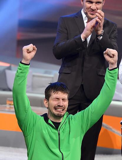 Zwischen Freude und Trauer: Daniel Rall bei "Wetten dass, ..?" in Friedrichshain. Foto: Patrick Seeger/ZDF
