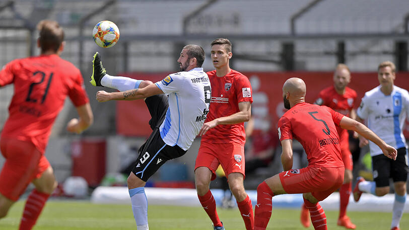 Voller Einsatz! Sascha Mölders will die Löwen in die Relegation schießen.