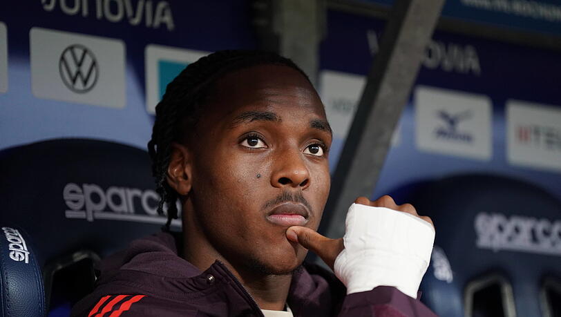 Mathys Tel hat seinen Stammplatz beim FC Bayern in dieser Saison auf der Bank. Mathys Tel hat seinen Stammplatz beim FC Bayern in dieser Saison auf der Bank.