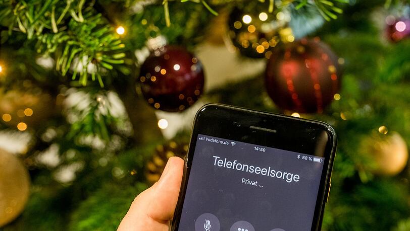Die Telefonseelsorge bietet Anrufenden Hilfe. (Symbolbild) Die Telefonseelsorge bietet Anrufenden Hilfe. (Symbolbild)