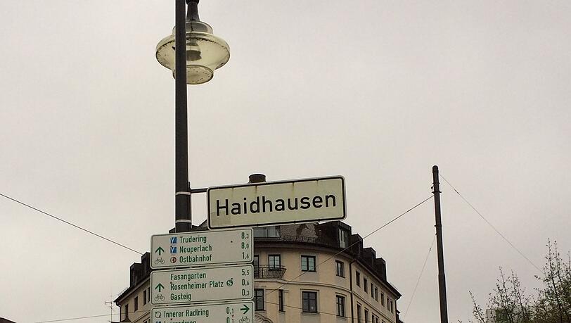 Haidhausen gestern und heute ist das Thema der Stadtteilführung. Haidhausen gestern und heute ist das Thema der Stadtteilführung.