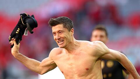 41 Treffer: Bayern-Star Robert Lewandowski ist jetzt alleiniger Rekordtorschütze in der Bundesliga.