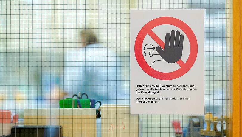 Manche Kliniken warnen explizit vor Dieben. Manche Kliniken warnen explizit vor Dieben.