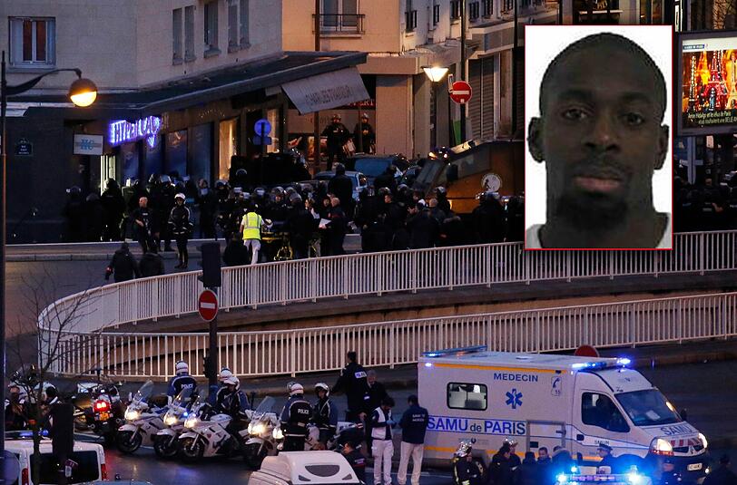 Der Geiselnehmer Amedy Coulibaly hat nach einem Telefonat mit der Polizei den Hörer nicht richtig aufgelegt, so dass die Einsatzkräfte die ganze Zeit lauschen konnten.