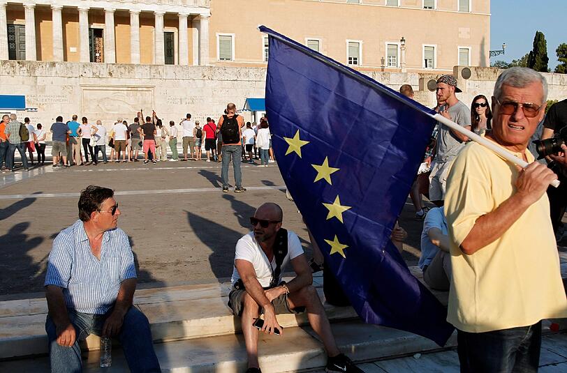 ie griechische Regierung hat ihr Sparprogramm nach einem Bericht des staatlichen griechischen Fernsehens (ERT1) auf den Weg gebracht. (Symbolbild)