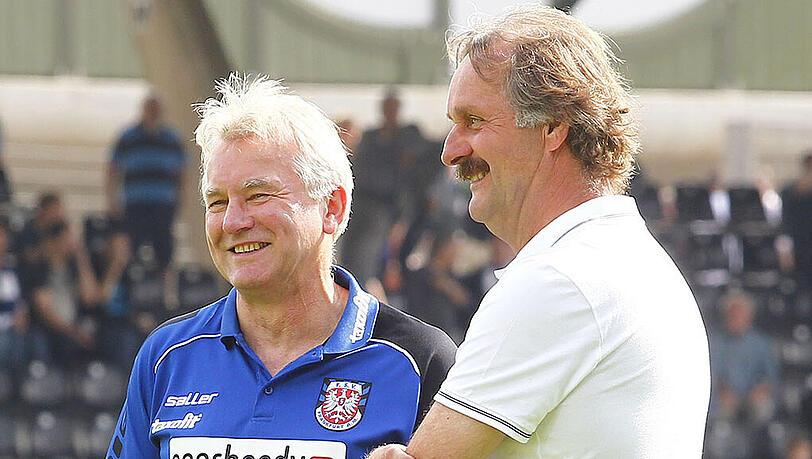 Kennen sich schon sehr lange: 1860-Trainer Benno Möhlmann (links) und Peter Neururer. Kennen sich schon sehr lange: 1860-Trainer Benno Möhlmann (links) und Peter Neururer.