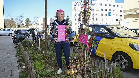 "Wir brauchen mehr wilde Straßengärtchen": Dorothee Haering in ihrem ersten Rebellenbeet an der Georgenstraße 123.