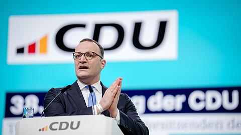 CDU-Politiker Jens Spahn muss sein m&auml;chtiges Amt als Fraktionschef abgeben.