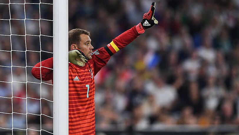 MANUEL NEUER - NOTE 3: Der Torhüter in seinem 80. Länderspiel (30 Mal zu null gespielt, 55 Gegentore) im feuerroten Dress. Kratzte einen Kopfball von Giroud von der Linie (36.). Der Kapitän gut und sicher gegen Griezmann (64.). MANUEL NEUER - NOTE 3: Der Torhüter in seinem 80. Länderspiel (30 Mal zu null gespielt, 55 Gegentore) im feuerroten Dress. Kratzte einen Kopfball von Giroud von der Linie (36.). Der Kapitän gut und sicher gegen Griezmann (64.).