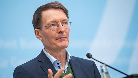 Mitglieder einer Chatgruppe wollten Bundesgesundheitsminister Karl Lauterbach (SPD) entführen und plante auch Sprengstoffanschläge. (Archivbild)