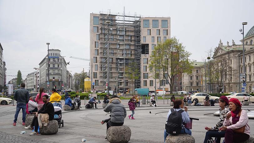 Der Neubau ist so gut wie fertig. Nun ist der Innenausbau dran. In einem Jahr soll alles fertig sein. Der Neubau ist so gut wie fertig. Nun ist der Innenausbau dran. In einem Jahr soll alles fertig sein.
