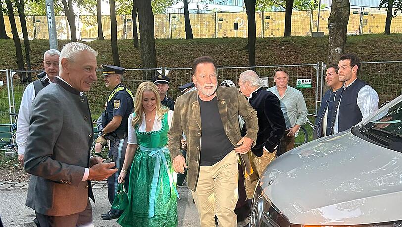 Der "Terminator"-Star kommt in München auf der Wiesn an. Der "Terminator"-Star kommt in München auf der Wiesn an.