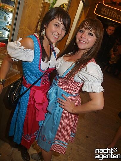 Wiesn-Party im Schützenzelt. Mehr Bilder unter: