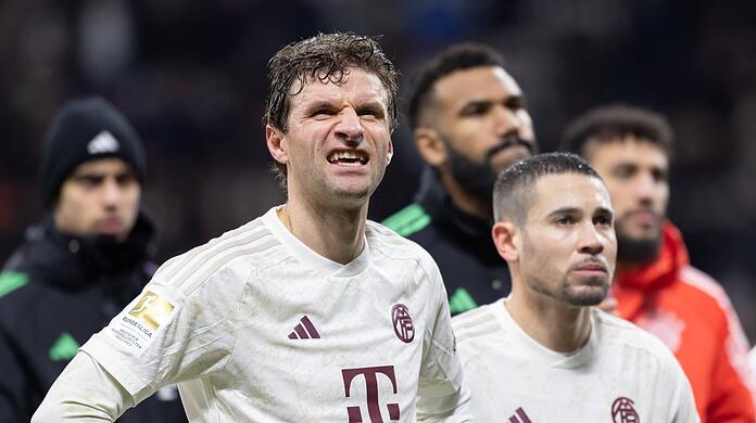 Das Ding tut weh: Thomas Müller (vrone) nach dem 1:5 in Frankfurt