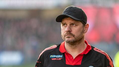Paderborns Trainer Steffen Baumgart sah in der 79. Minute die Gelbe Karte.