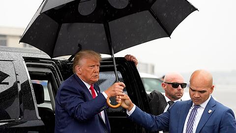 Donald Trump ist der erste Ex-Präsident in der US-Geschichte, der sich wegen mutmaßlicher Straftaten vor Gericht verantworten muss.