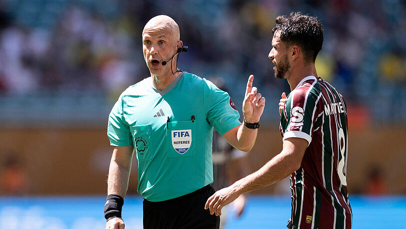 Leitet das Spiel zwischen dem FC Bayern und Paris Saint-Germain: Anthony Taylor.