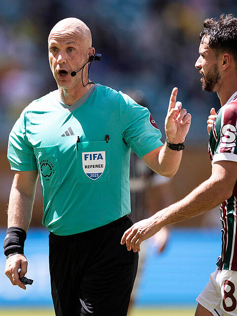 Leitet das Spiel zwischen dem FC Bayern und Paris Saint-Germain: Anthony Taylor.