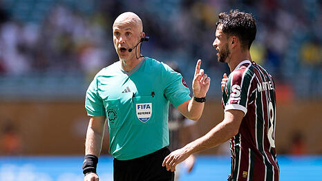 Leitet das Spiel zwischen dem FC Bayern und Paris Saint-Germain: Anthony Taylor.
