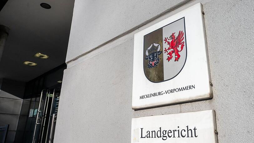 Am Dienstag fiel das Urteil im Totschlagprozess gegen einen 75-J&auml;hrigen aus Waren an der M&uuml;ritz. Er hat seine Ehefrau mit einem Messer get&ouml;tet. (Archivbild)