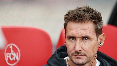 Nürnbergs Trainer Miroslav Klose kann erstmal durchatmen.