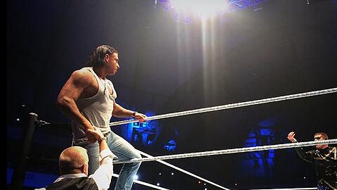 Auf diesen Moment hat Deutschland gewartet: Tim Wiese klettert in den Ring