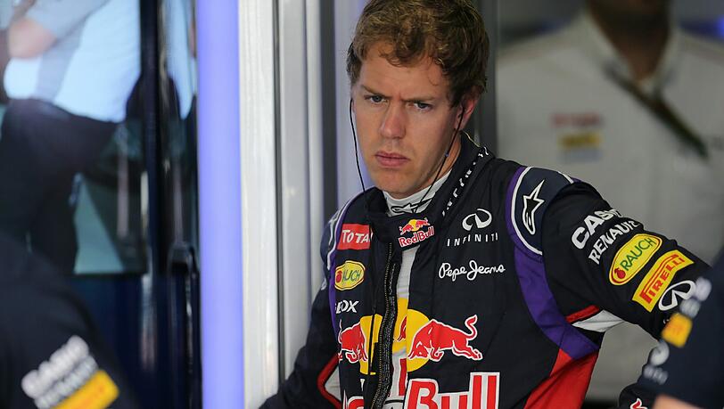 Alle Anzeichen deuten auf einen Wechsel zu Ferrari am Ende der Saison. Doch Sebastian Vettel hält sich weiter bedeckt. Alle Anzeichen deuten auf einen Wechsel zu Ferrari am Ende der Saison. Doch Sebastian Vettel hält sich weiter bedeckt.
