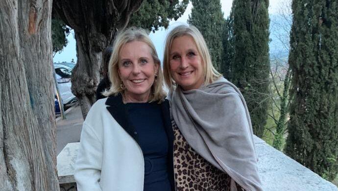 Jetzt erobern sie das Platzl: Münchens Geheimtipp-Gastronominnen Irene Scopel und Lisa Strauss (r., Kleines Kameel). Jetzt erobern sie das Platzl: Münchens Geheimtipp-Gastronominnen Irene Scopel und Lisa Strauss (r., Kleines Kameel).