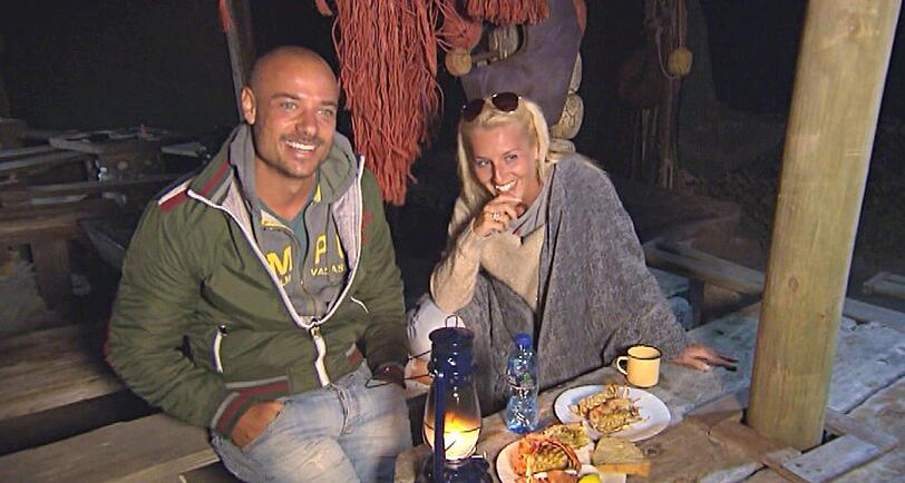 Christian und Susi während des Gruppendates am Strand