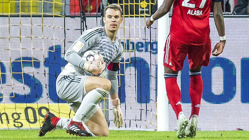 Manuel Neuer - Note 4: Er hat einen Ball gehalten! Nachdem die letzten acht Schüsse auf das Tor des Bayern-Keepers drin waren, schnappte er sich den &ndash; allerdings harmlosen &ndash; Schieber von Reus (10.). Wurde dann aber in der Elfmeter-Szene von Reus abgekocht, der das Foul suchte und zog. Nicht clever von Neuer. Chancenlos beim Elfer und beim 2:2 und 2:3.