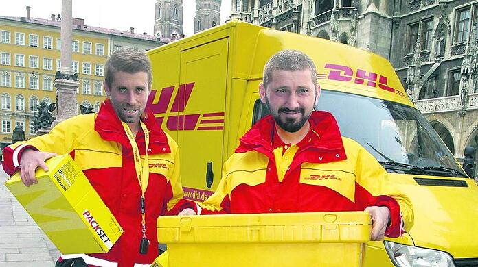 Sechzigs fleißigste Paketboten und die Mission DHL: Stefan Lex (l.) und Sascha Mölders sind nun besonders gefragt.