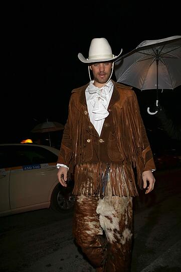 Manuel Neuer hat sich als Old Shatterhand verkleidet