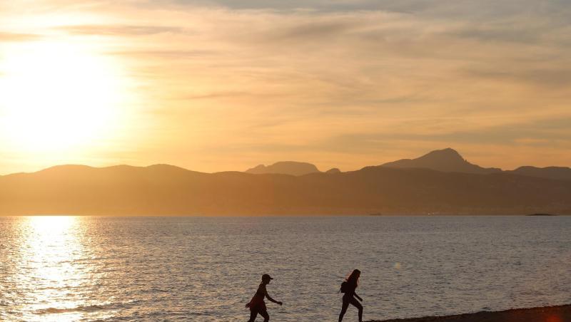 Ein seltenes Bild vom Strand El Arenal in Palma de Mallorca. Die Corona-Krise trifft die Reisebranche besonders schwer. Ein seltenes Bild vom Strand El Arenal in Palma de Mallorca. Die Corona-Krise trifft die Reisebranche besonders schwer.