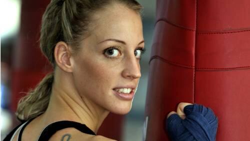 "Der Panther steht für Kraft, Dynamik, Kampfgeist: Münchens Kampfsport-Ass Cindy Metz. "Der Panther steht für Kraft, Dynamik, Kampfgeist: Münchens Kampfsport-Ass Cindy Metz.