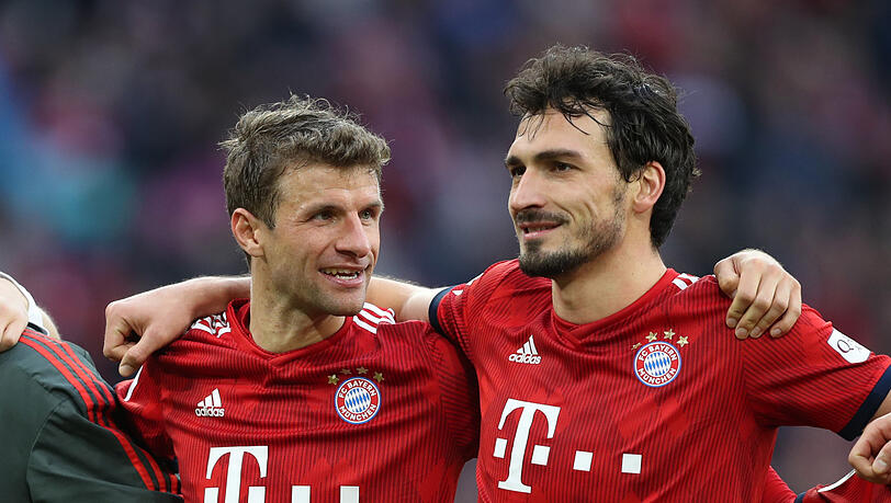 Zeigten gegen den VfL Wolfsburg gute Leistungen: Thomas Müller (l.) und Mats Hummels, beide von Bundestrainer Joachim Löw aus der Nationalmannschaft aussortiert. Zeigten gegen den VfL Wolfsburg gute Leistungen: Thomas Müller (l.) und Mats Hummels, beide von Bundestrainer Joachim Löw aus der Nationalmannschaft aussortiert.